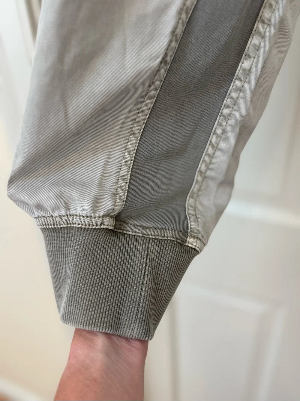 Anthropologie Nomad Joggers - Size Small - light green